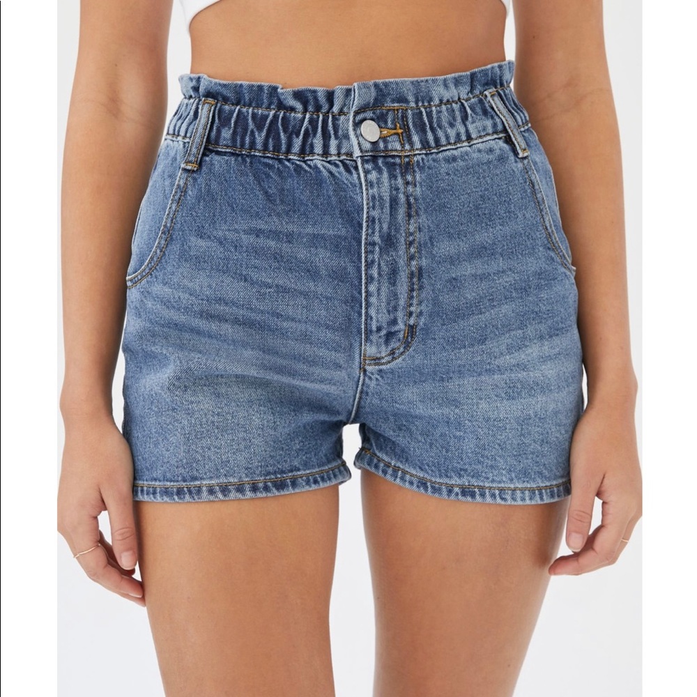 Urban Outfitters BDG Pull on High Wasted Mom Shorts